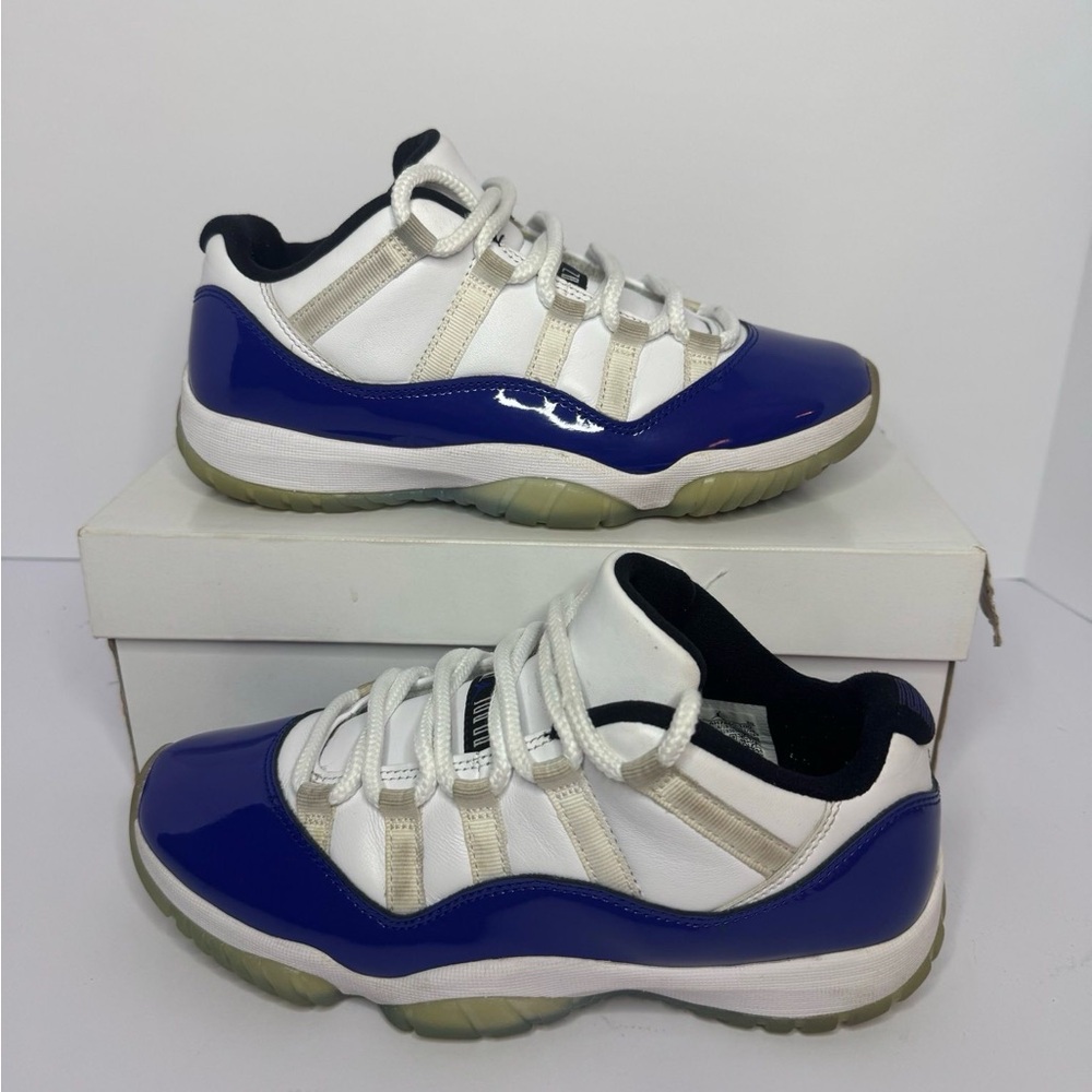 Jordan 11 Low White Concord – Size 8W – Worn – OG Box